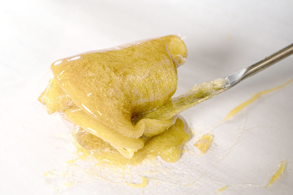Descubre los Beneficios del Live Rosin Curado en Frío en Golden Carts